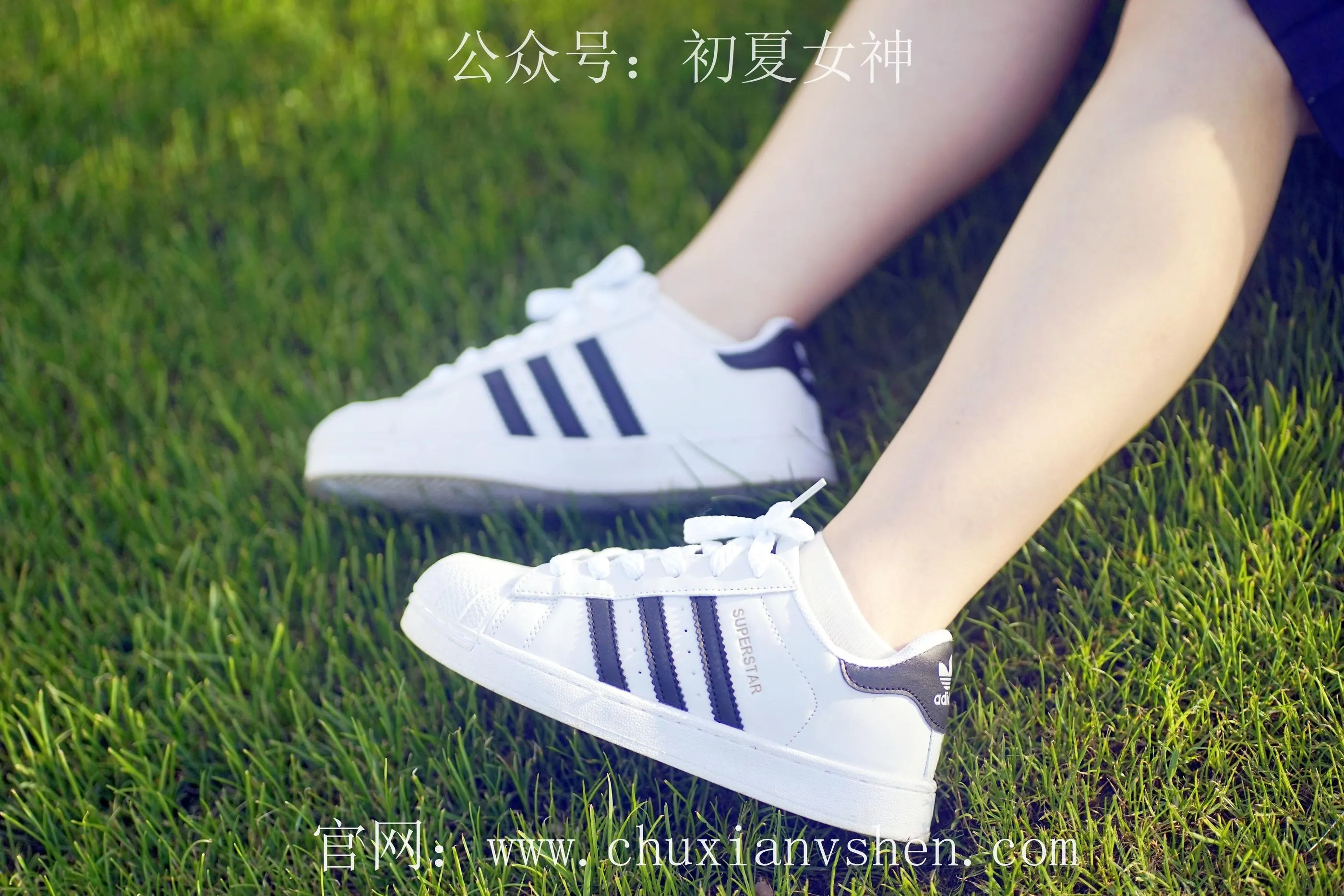 初夏女神 NO.061 念念 春秋JK套搭配三叶草贝壳头鞋 [115P]插图3